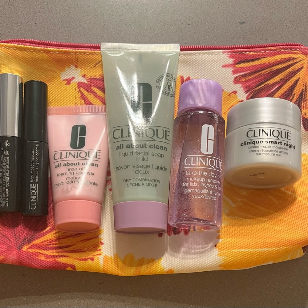 New CLINIQUE Minis